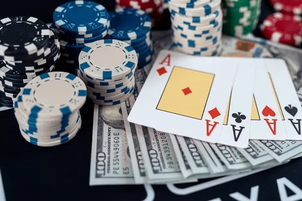 Casino Hold'em card layout on panji mobile app